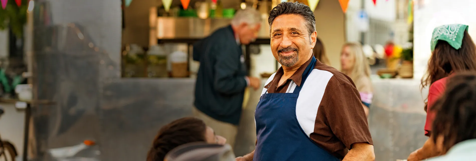 REACH R-Li arka plan görseli